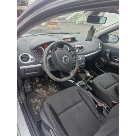Anti brouillard droit (feux) RENAULT CLIO 3 PHASE 1 BREAK d’occasion