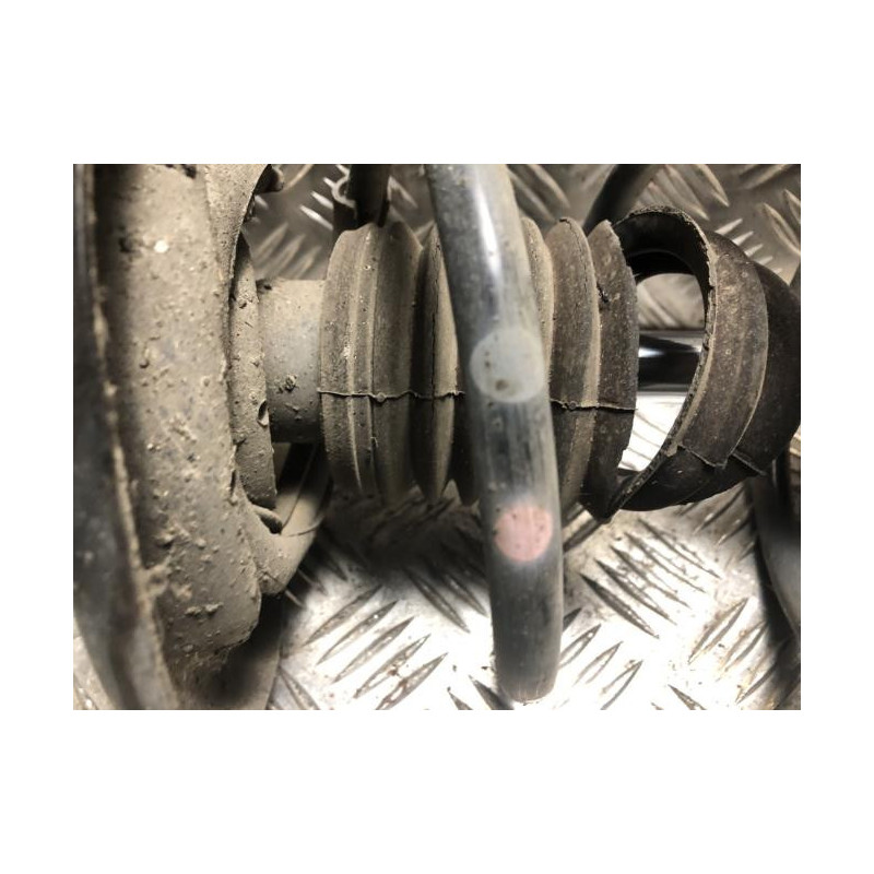 Amortisseur avant gauche RENAULT CLIO 4 PHASE 2 d’occasion