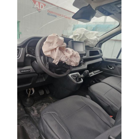 Feu de pare choc arriere gauche NISSAN PRIMASTAR 2 d’occasion