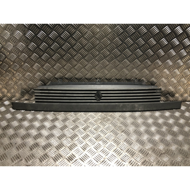 Calandre RENAULT SUPER 5 d’occasion