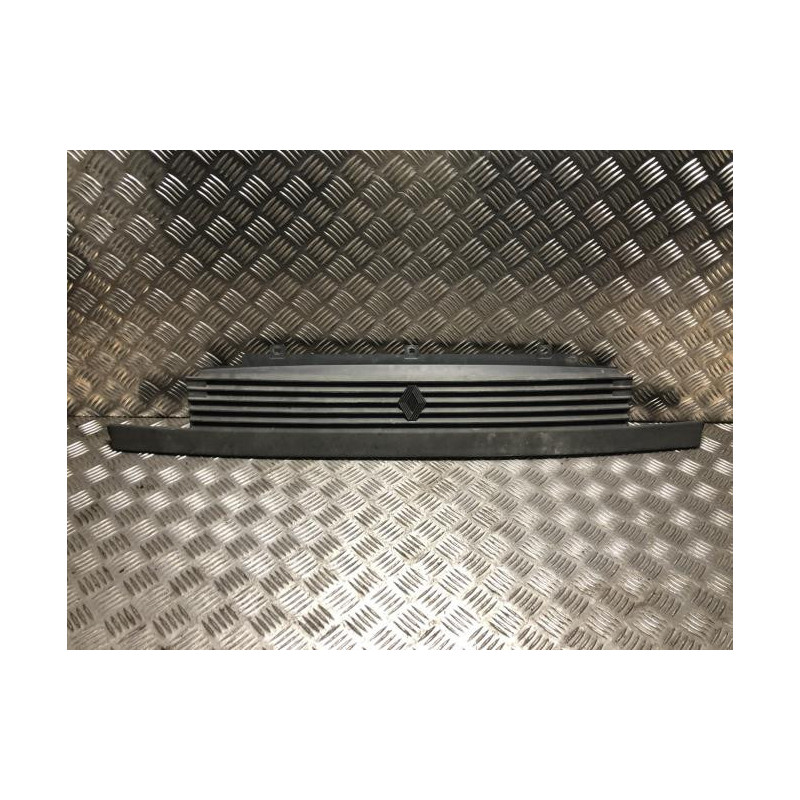 Calandre RENAULT SUPER 5 d’occasion