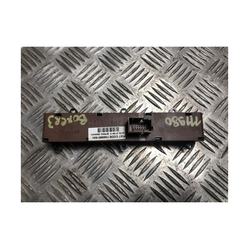 Bouton de warning PEUGEOT BOXER 3 PHASE 2 d’occasion