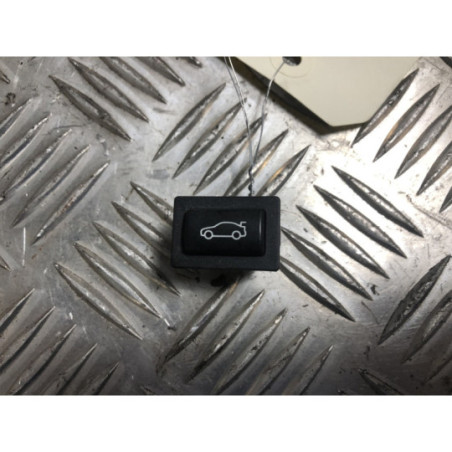 Bouton de coffre BMW SERIE 4 F36 GRAN COUPE PHASE 1 d’occasion