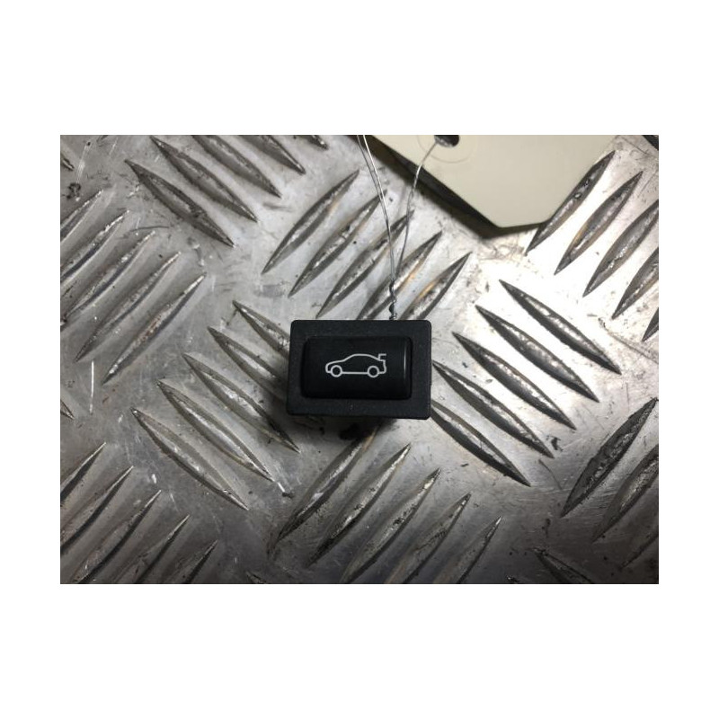 Bouton de coffre BMW SERIE 4 F36 GRAN COUPE PHASE 1 d’occasion