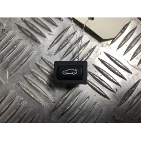 Bouton de coffre BMW SERIE 4 F36 GRAN COUPE PHASE 1 d’occasion