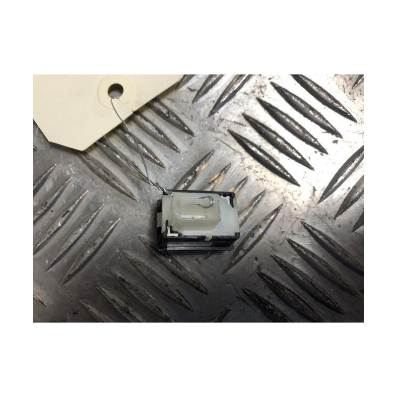 Bouton de coffre BMW SERIE 4 F36 GRAN COUPE PHASE 1 d’occasion