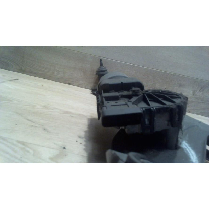 Moteur essuie glace avant DACIA SANDERO 1 d’occasion