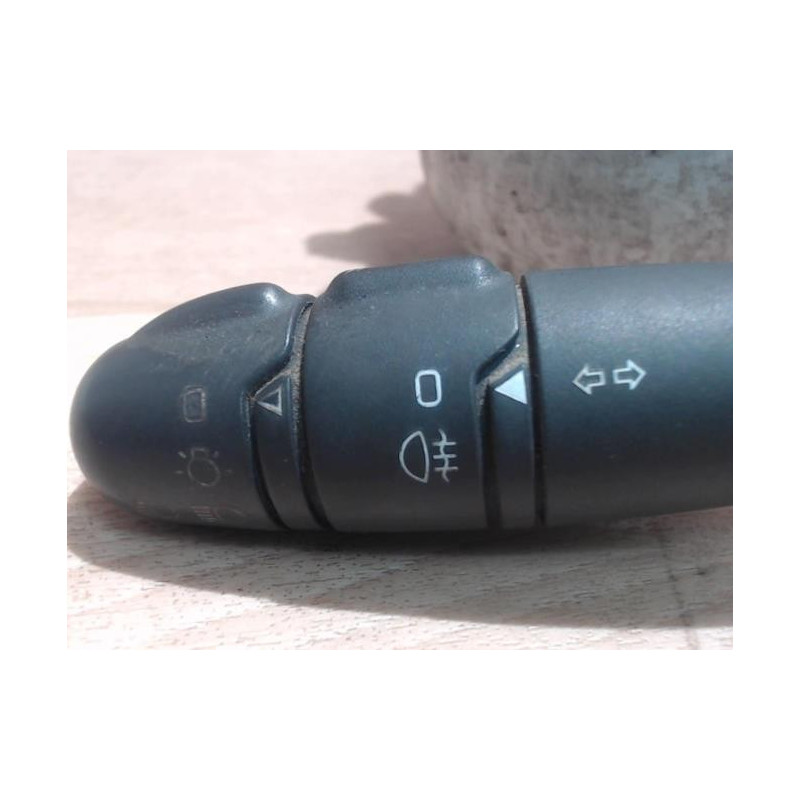 Commodo phare RENAULT TRAFIC 2 PHASE 2 d’occasion
