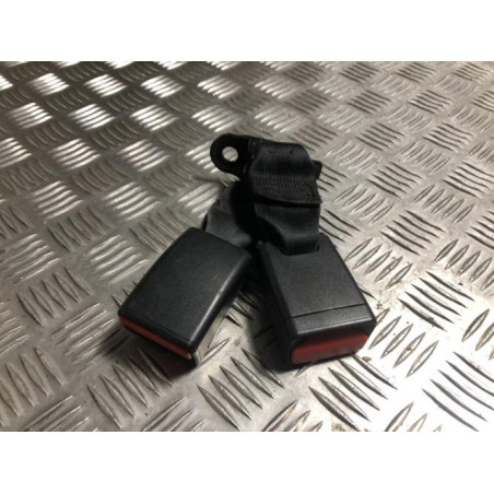 Attache ceinture arriere droit PEUGEOT 208 1 PHASE 2 d’occasion