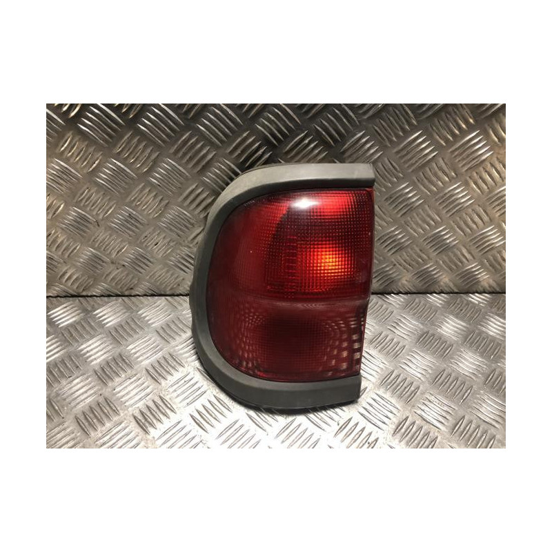 Feu arriere principal gauche (feux) NISSAN TERRANO 2 PHASE 4 d’occasion