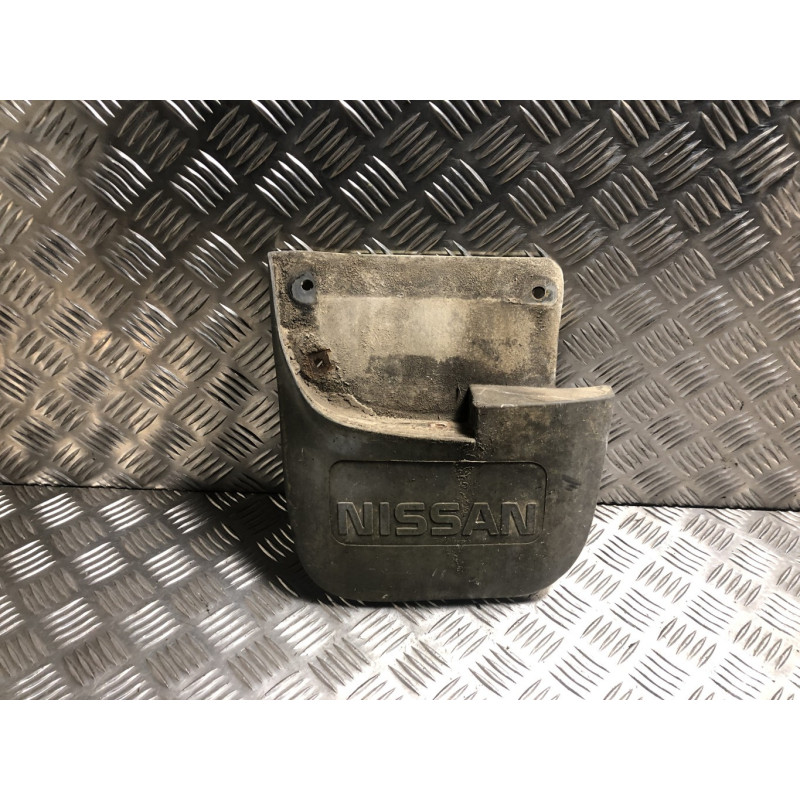 Bavette arriere gauche NISSAN TERRANO 2 PHASE 4 d’occasion