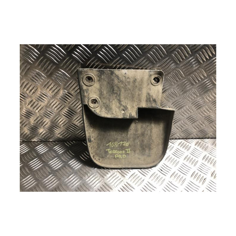 Bavette arriere droit NISSAN TERRANO 2 PHASE 4 d’occasion