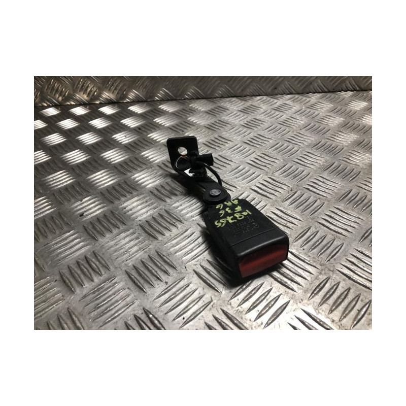 Attache ceinture arriere gauche BMW SERIE 4 F36 GRAN COUPE PHASE 1 d’occasion