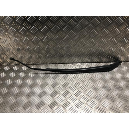 Bras essuie glace avant droit TOYOTA YARIS 4 d’occasion