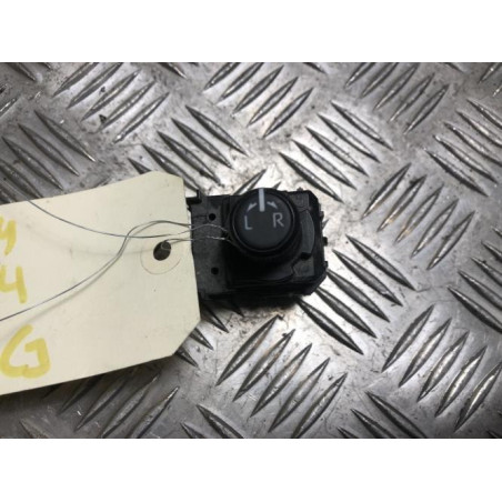 Commande retroviseurs TOYOTA YARIS 4 d’occasion