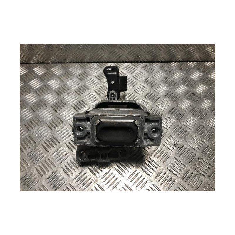 Support moteur droit VOLKSWAGEN GOLF 6 d’occasion