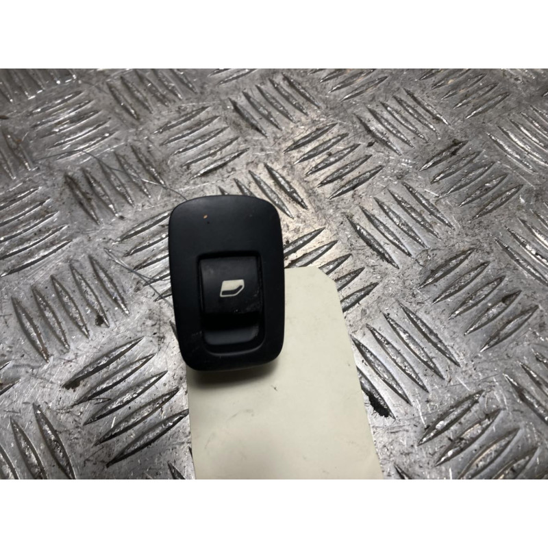 Interrupteur de leve vitre arriere droit CITROEN C4 PICASSO 1 d’occasion