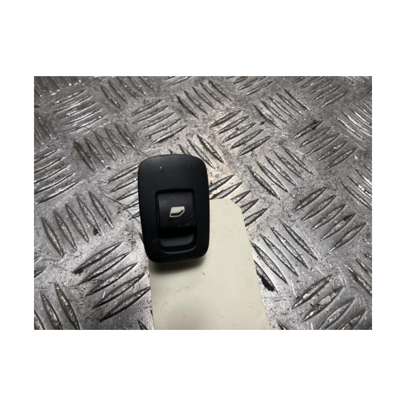 Interrupteur de leve vitre arriere droit CITROEN C4 PICASSO 1 d’occasion