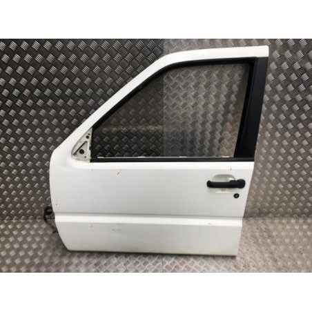 Porte avant gauche NISSAN TERRANO 2 PHASE 4 d’occasion