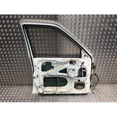 Porte avant gauche NISSAN TERRANO 2 PHASE 4 d’occasion