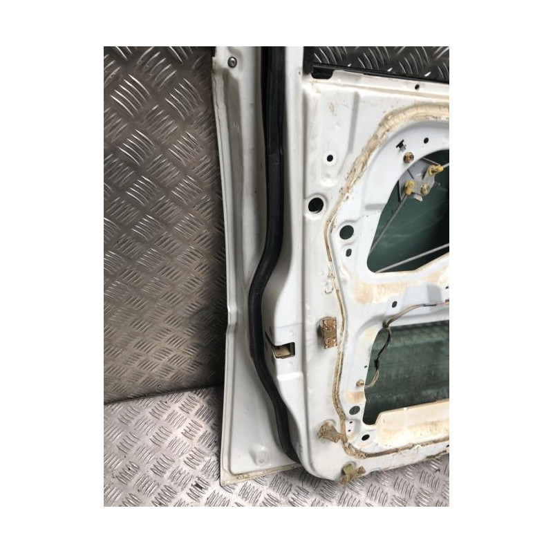 Porte avant gauche NISSAN TERRANO 2 PHASE 4 d’occasion