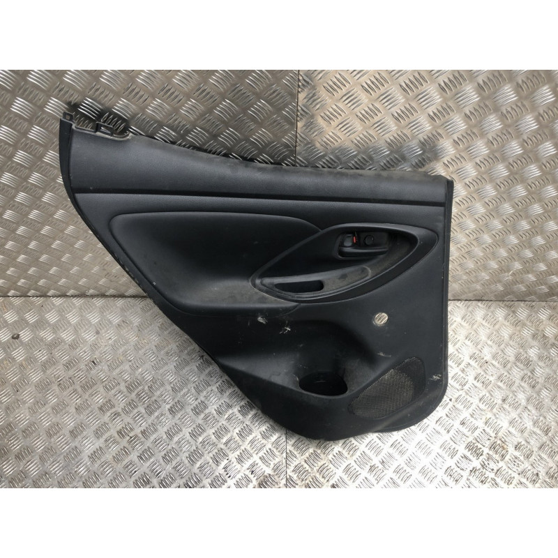Panneau de porte arriere gauche TOYOTA YARIS 4 d’occasion