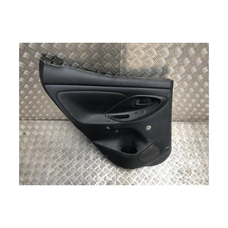 Panneau de porte arriere gauche TOYOTA YARIS 4 d’occasion