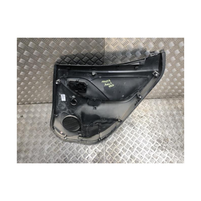 Panneau de porte arriere gauche TOYOTA YARIS 4 d’occasion