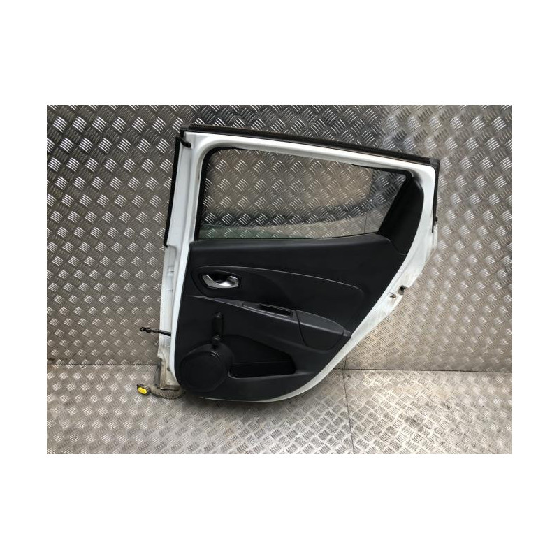 Porte arriere droit RENAULT CLIO 4 PHASE 1 d’occasion