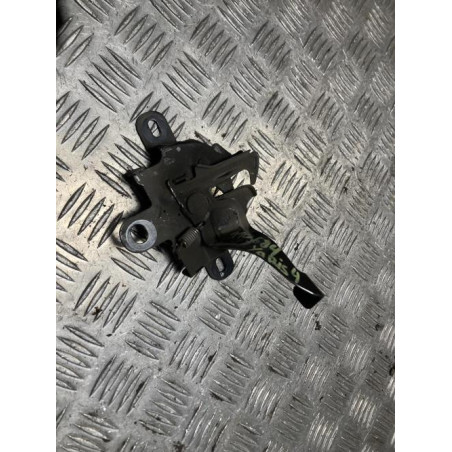 Serrure de capot TOYOTA YARIS 4 d’occasion