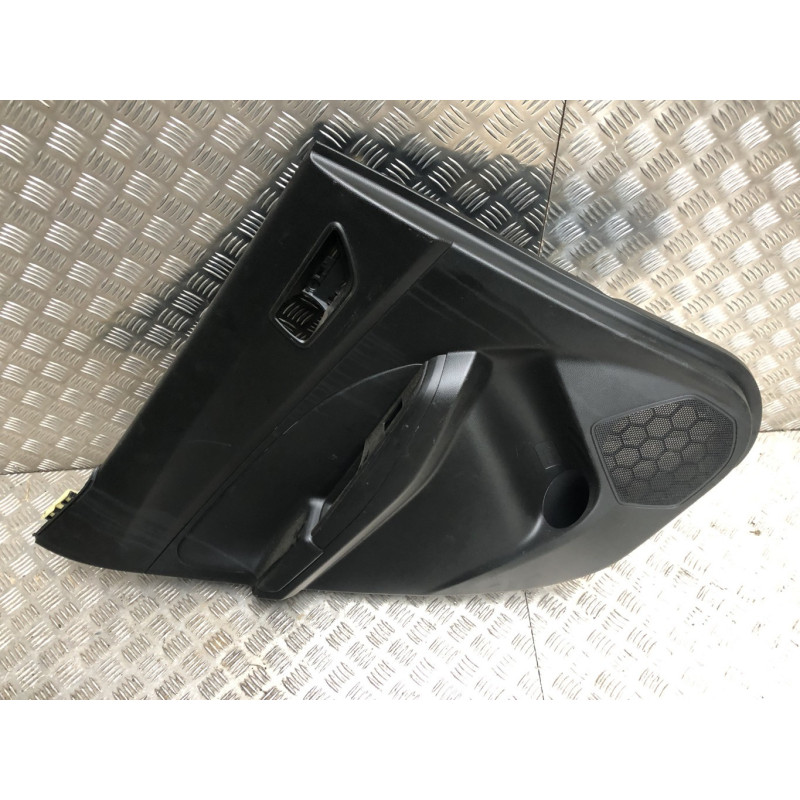 Panneau de porte arriere gauche SUZUKI SWIFT 5 d’occasion