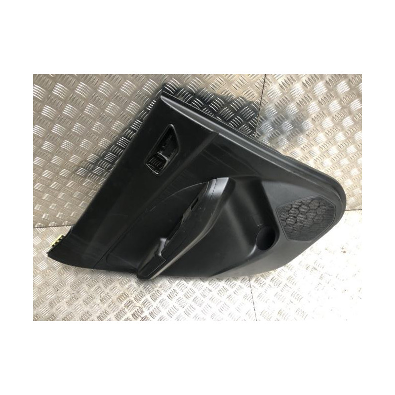 Panneau de porte arriere gauche SUZUKI SWIFT 5 d’occasion