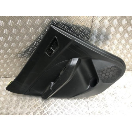 Panneau de porte arriere gauche SUZUKI SWIFT 5 d’occasion