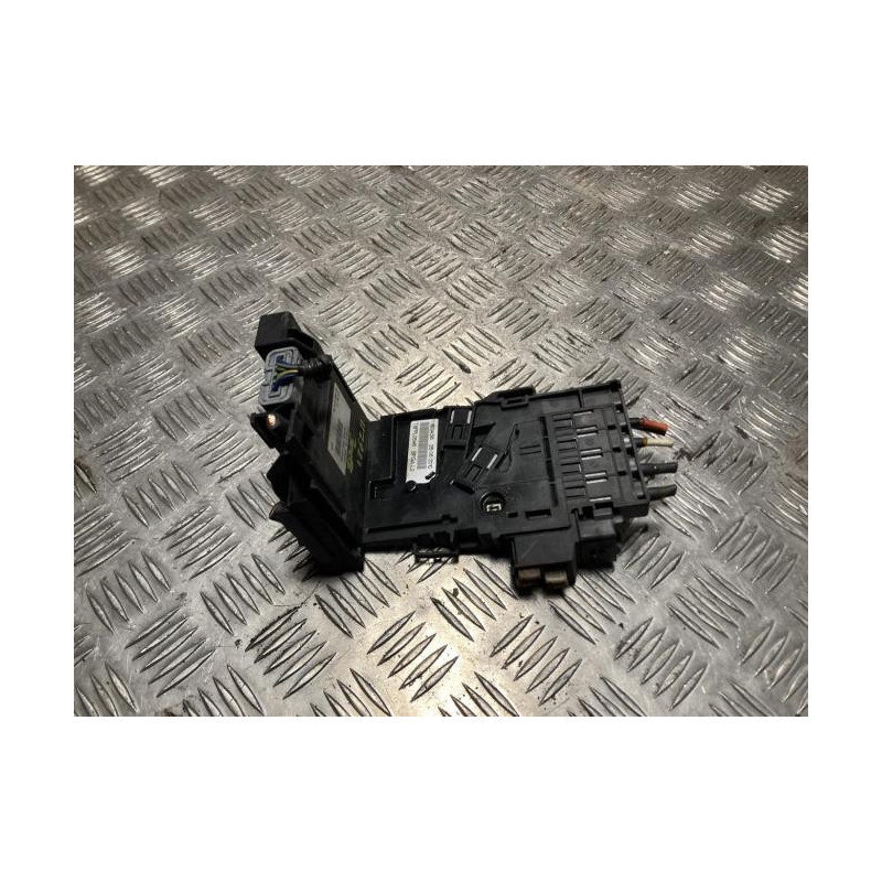 Porte fusible PEUGEOT 3008 1 PHASE 1 d’occasion