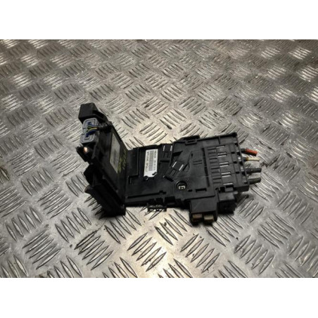 Porte fusible PEUGEOT 3008 1 PHASE 1 d’occasion