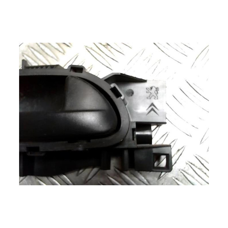 Poignee interieur avant droit CITROEN BERLINGO 2 PHASE 1 d’occasion