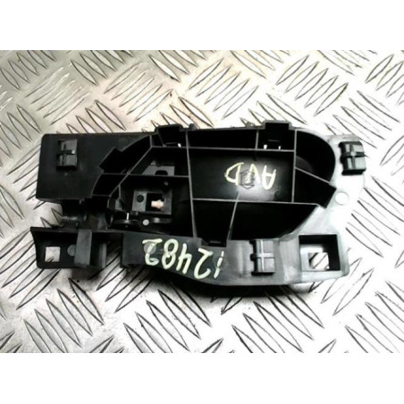 Poignee interieur avant droit CITROEN BERLINGO 2 PHASE 1 d’occasion