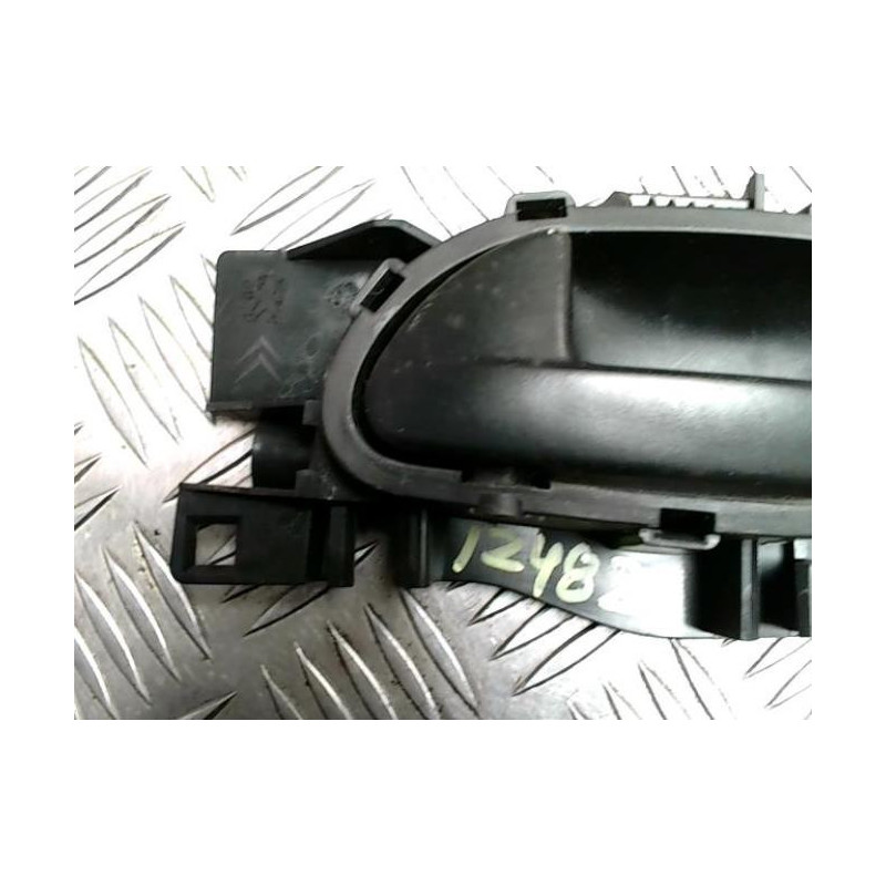 Poignee interieur avant gauche CITROEN BERLINGO 2 PHASE 1 d’occasion
