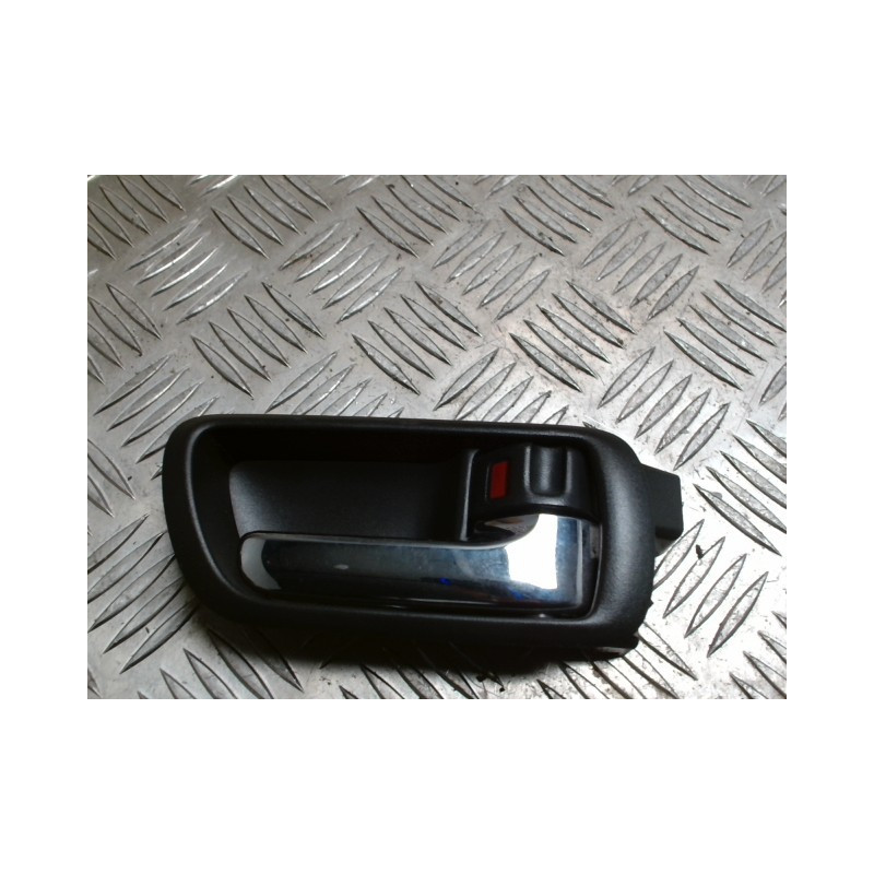 Poignee interieur avant droit TOYOTA COROLLA VERSO 2 PHASE 1 d’occasion