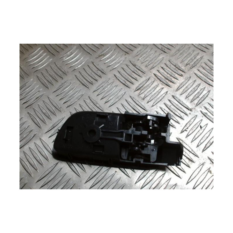 Poignee interieur avant droit TOYOTA COROLLA VERSO 2 PHASE 1 d’occasion