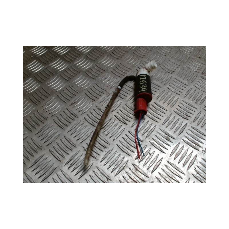 Pompe lave glace avant TOYOTA COROLLA VERSO 2 PHASE 1 d’occasion