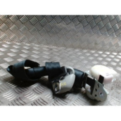 Ceinture arriere droit TOYOTA COROLLA VERSO 2 PHASE 1 d’occasion