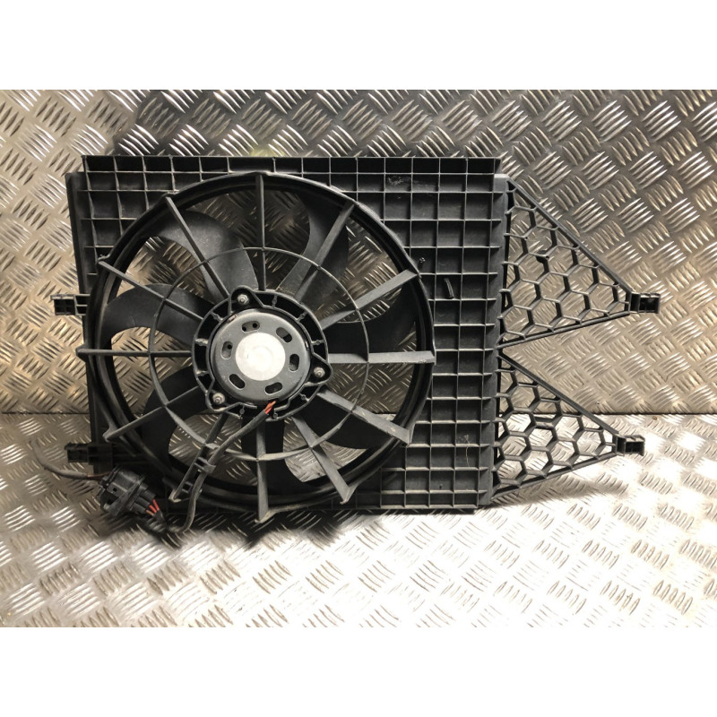 Moto ventilateur radiateur VOLKSWAGEN POLO 5 PHASE 1 d’occasion