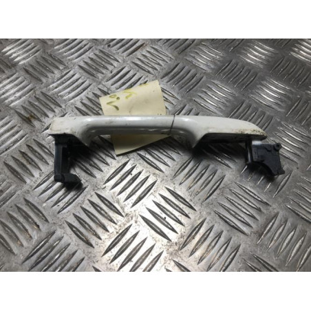 Poignee porte arriere droit TOYOTA YARIS 3 PHASE 1 d’occasion