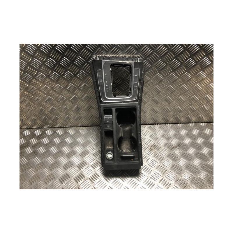 Console central (interieur plastique) VOLKSWAGEN GOLF 7 PHASE 1 d’occasion