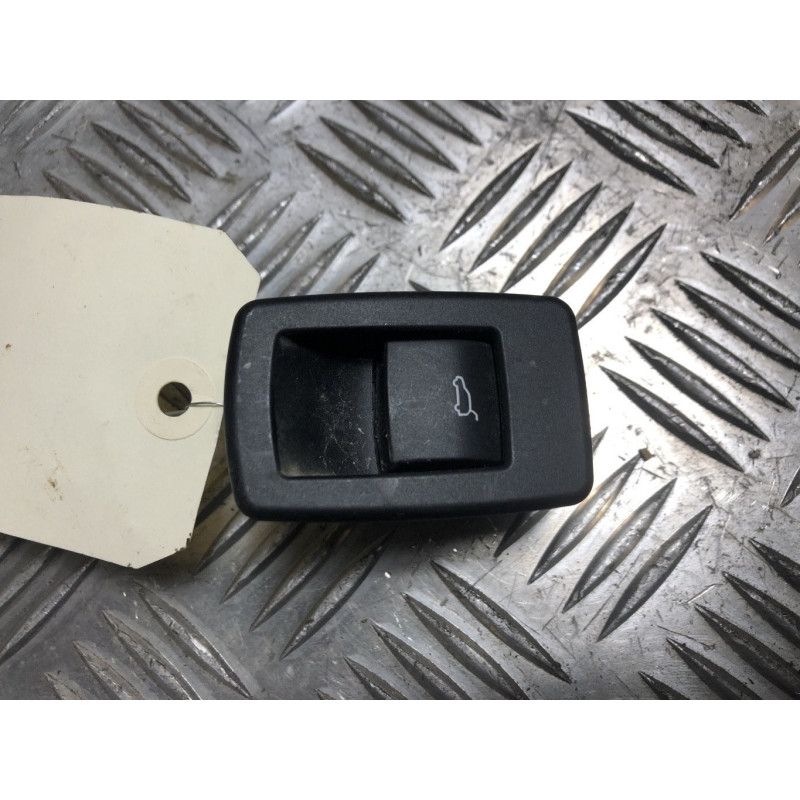 Bouton de coffre BMW SERIE 2 F45 ACTIVE TOURER PHASE 2 d’occasion