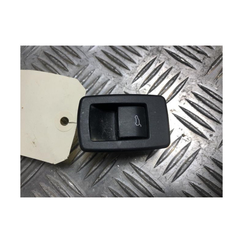 Bouton de coffre BMW SERIE 2 F45 ACTIVE TOURER PHASE 2 d’occasion