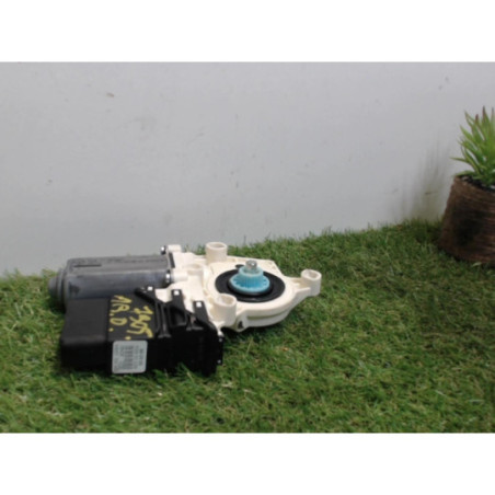 Moteur leve vitre arriere droit VOLKSWAGEN TOURAN 1 PHASE 1 d’occasion