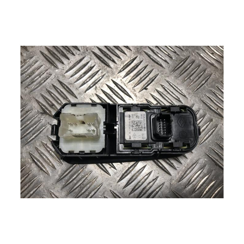 Interrupteur de leve vitre avant gauche NISSAN PRIMASTAR 2 d’occasion
