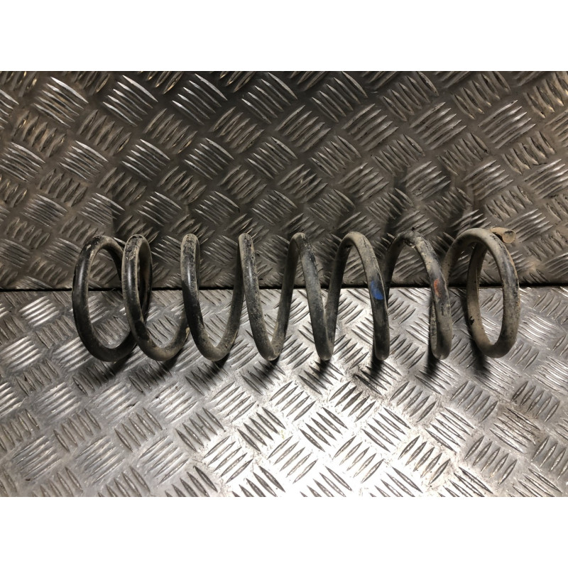 Ressort de suspension arriere droit NISSAN TERRANO 2 PHASE 4 d’occasion